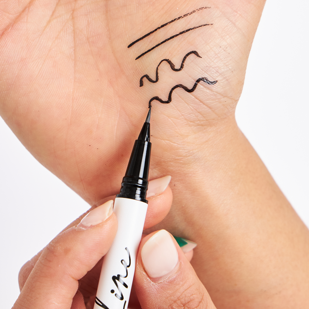 12 Eyeliner-triks som vil forandre sminkerutinen din