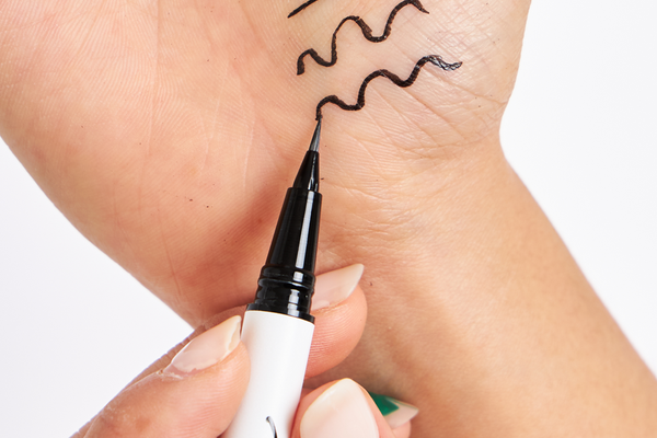 12 Eyeliner-triks som vil forandre sminkerutinen din